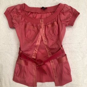 Bebe scoop neck button down top with belt.